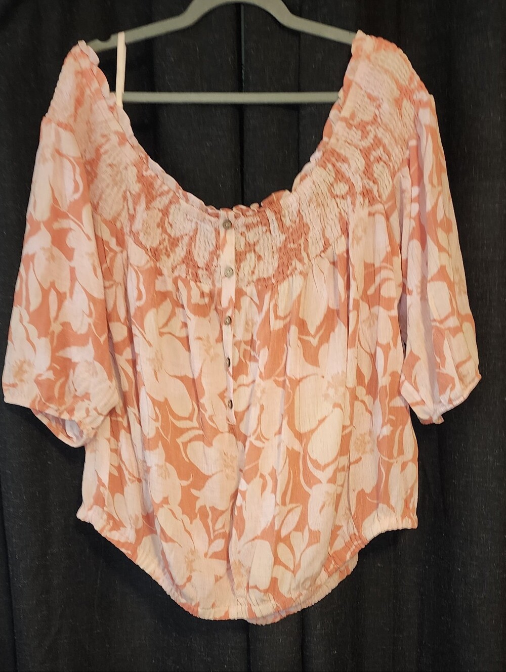 Torrid Crinkle Lace Off Shoulder Floral Pink Top – Size 4X (26)- Travel, Summer